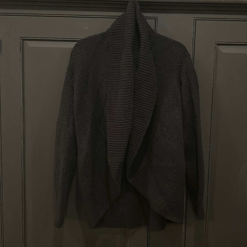 Vince triple-ply 100% cashmere cocoon wrap